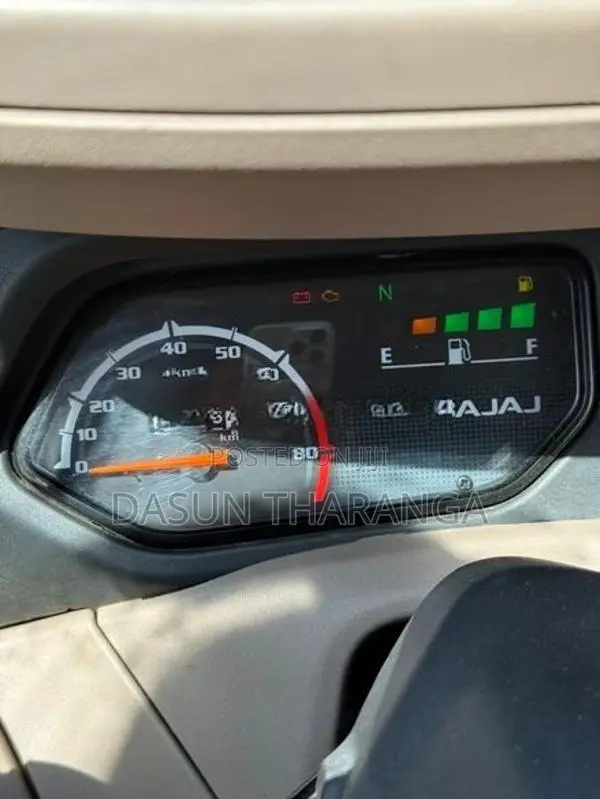 Bajaj RE 2025