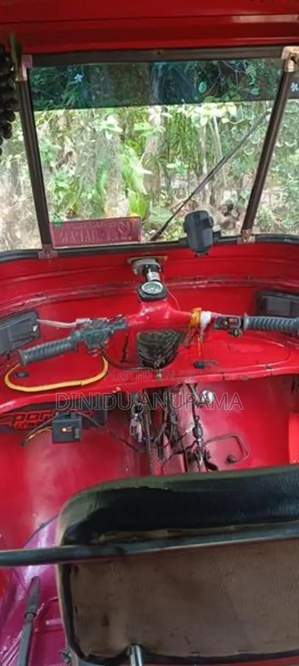 Bajaj RE 1995
