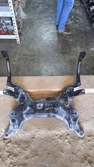 Toyota Yaris Engine Bed.