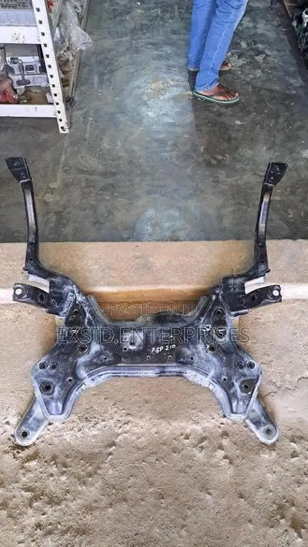 Toyota Yaris Engine Bed.
