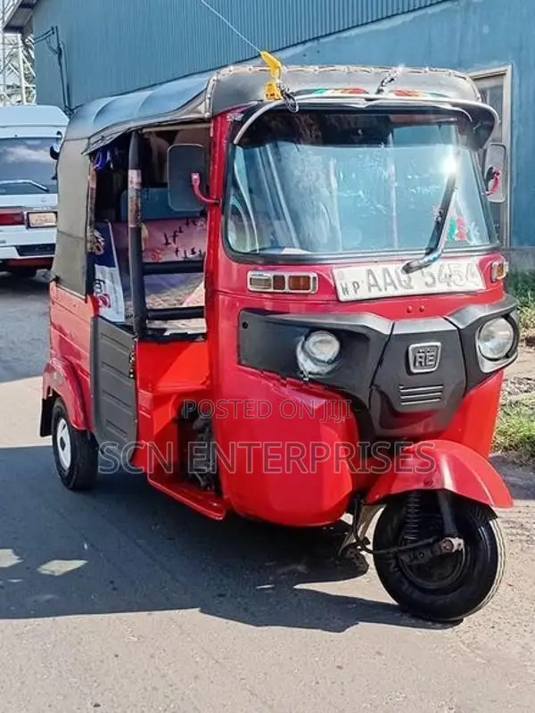 Bajaj RE 2014