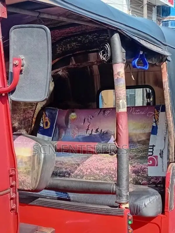Bajaj RE 2014