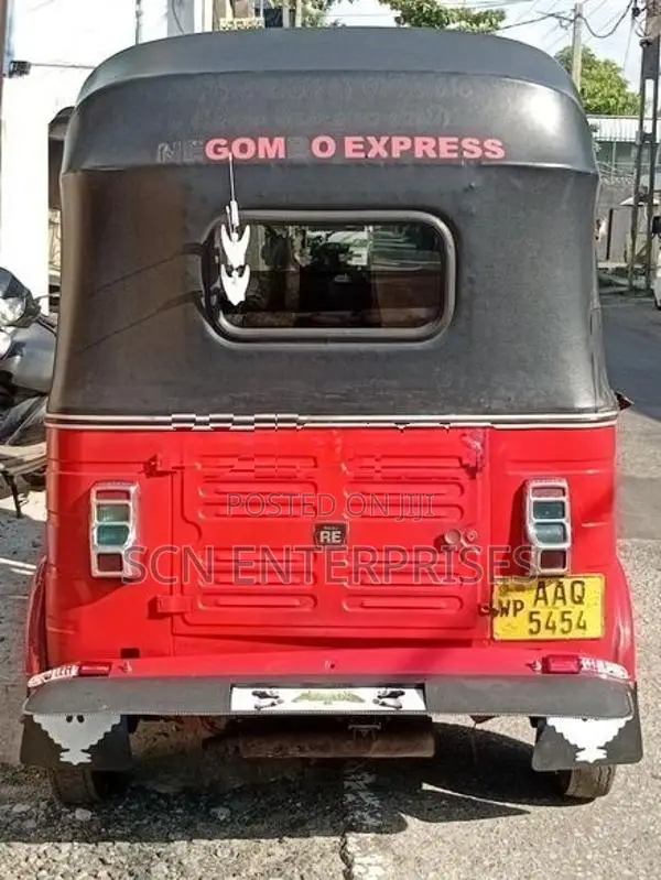 Bajaj RE 2014