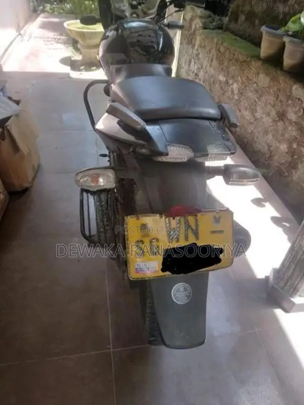Bajaj Pulsar 150 2011