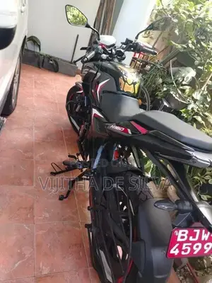Bajaj Pulsar N160 2025