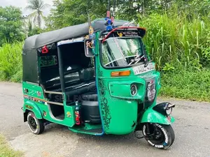 Bajaj RE 2016