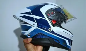 Studds Full Face Motorcycle Helmet Scratch Resistant With Anti-Fog Vis