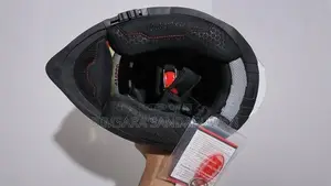 Studds Full Face Motorcycle Helmet Scratch Resistant With Anti-Fog Vis