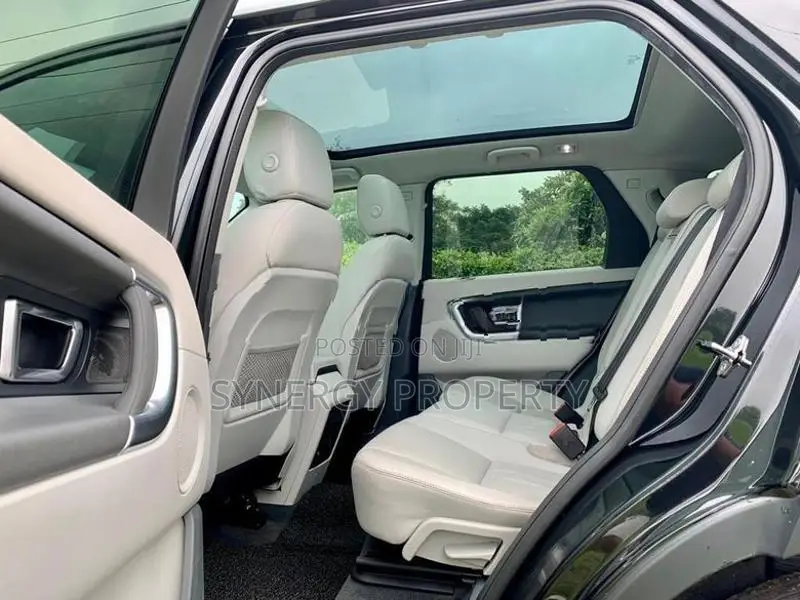 Land Rover Discovery 2015