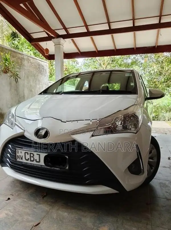 Toyota Vitz 2017