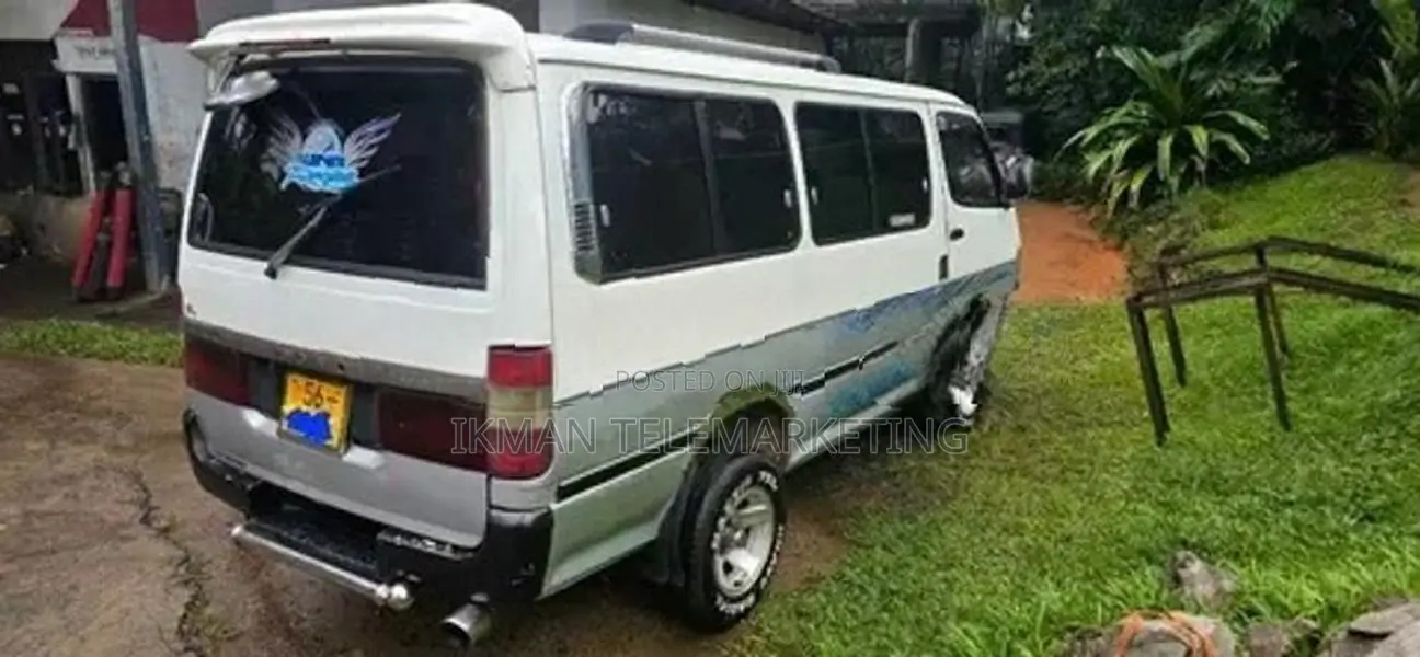 Toyota Dolphin LH102 1990