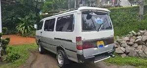 Toyota Dolphin LH102 1990