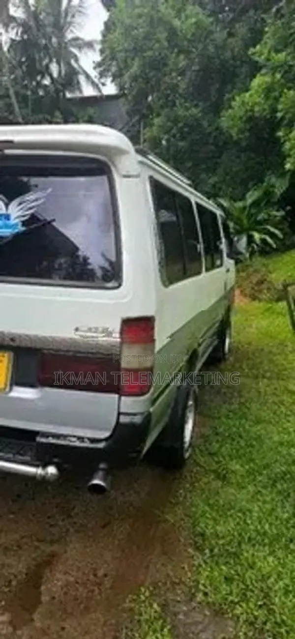 Toyota Dolphin LH102 1990
