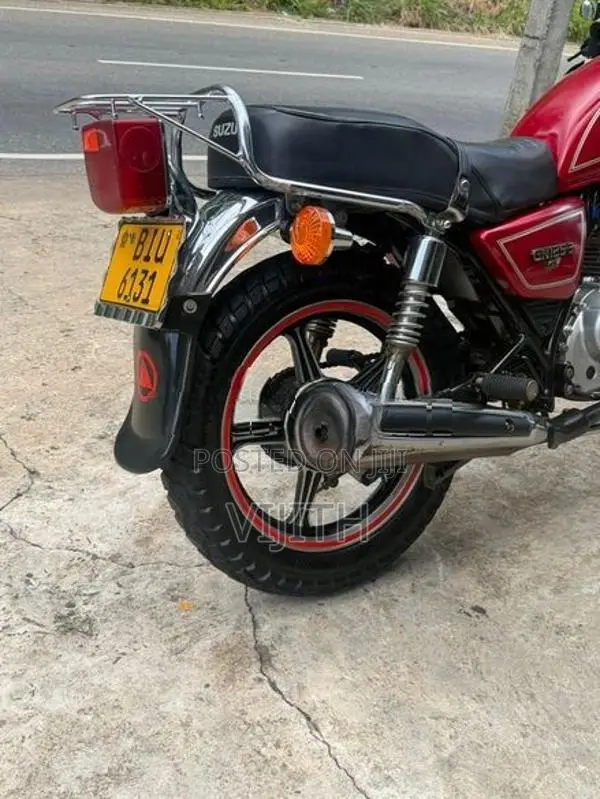 Suzuki GN 125 2020