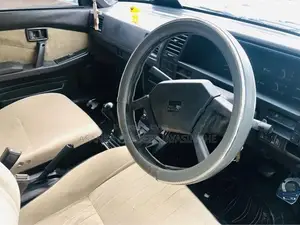 Nissan Sunny 1989