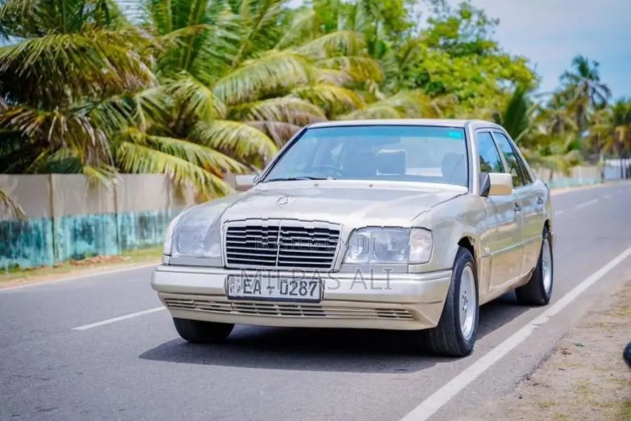 Mercedes Benz E200 1986
