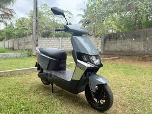 Yadea E8S 2025