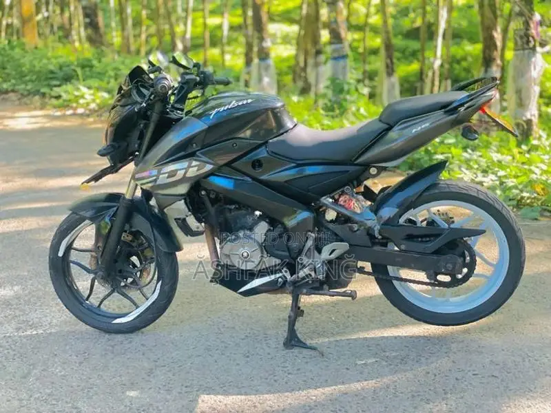 Bajaj Pulsar NS200 2017