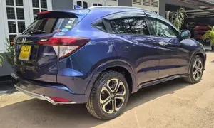 Honda Vezel Z Ivory 2016