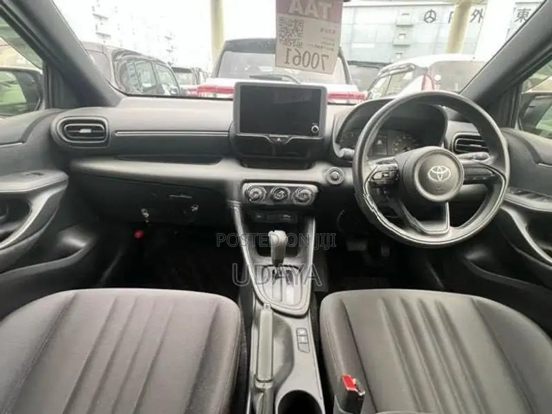 Toyota Yaris X Grade 2024