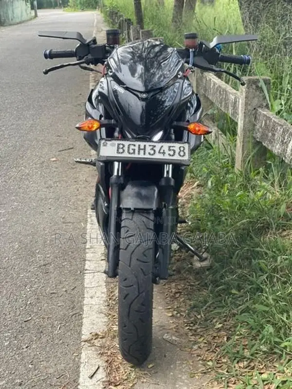 Bajaj Pulsar N160 2018