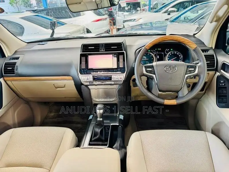 Toyota Land Cruiser Prado TRJ150 TX Limited un 2023