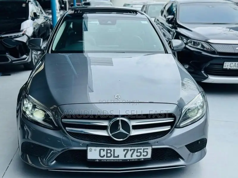 Mercedes Benz C200 AMG Premium 2ND DIMO 2020