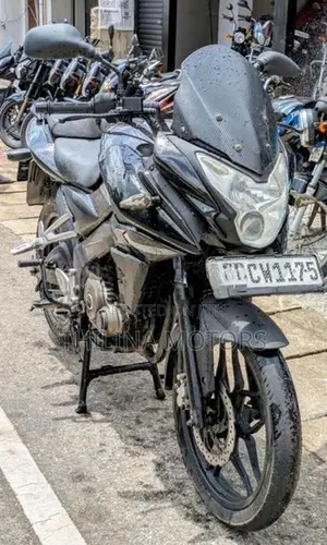 Bajaj Pulsar AS 150 2015