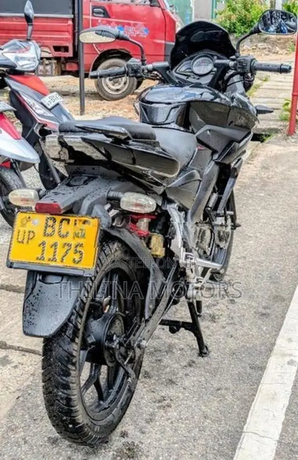 Bajaj Pulsar AS 150 2015