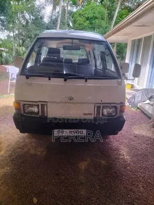 Nissan Vanette 1992