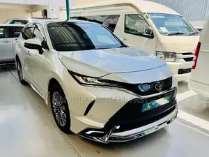 Toyota Harrier Z ONLY Petrol Higest 2025