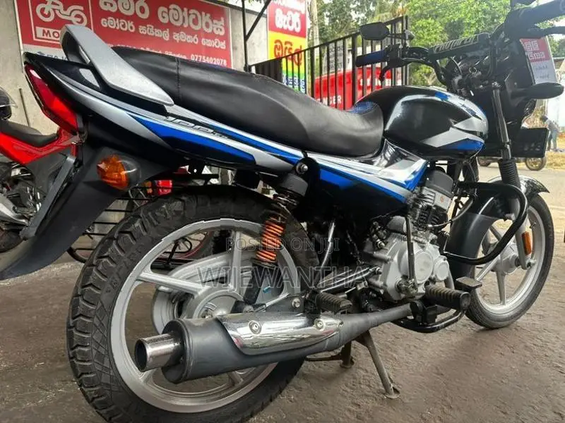 Bajaj CT100 100ES 2024