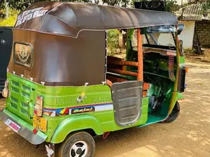 Bajaj RE 2004