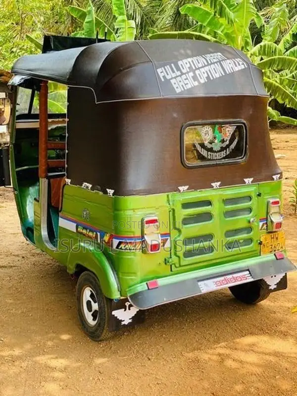 Bajaj RE 2004