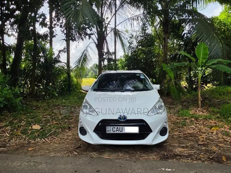 Toyota Aqua 2015