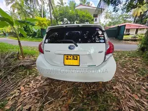 Toyota Aqua 2015