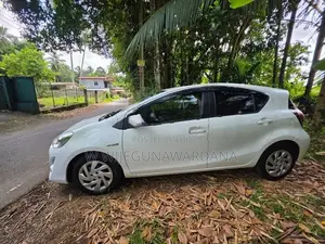 Toyota Aqua 2015