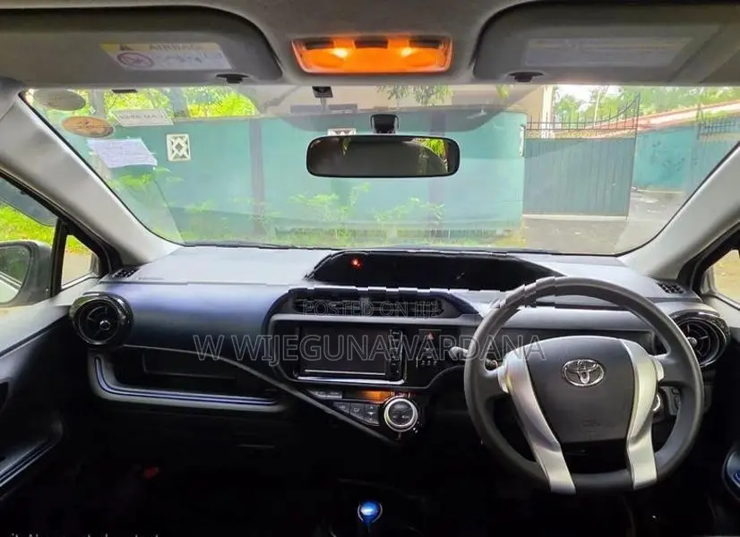 Toyota Aqua 2015