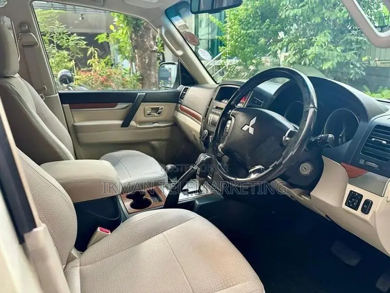 Mitsubishi Montero 2007