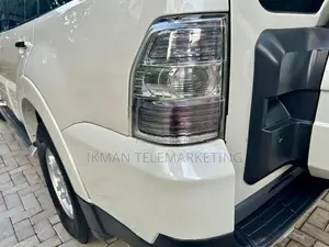 Mitsubishi Montero 2007