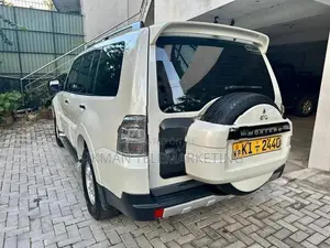 Mitsubishi Montero 2007