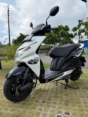 Honda Dio SCV110 2016