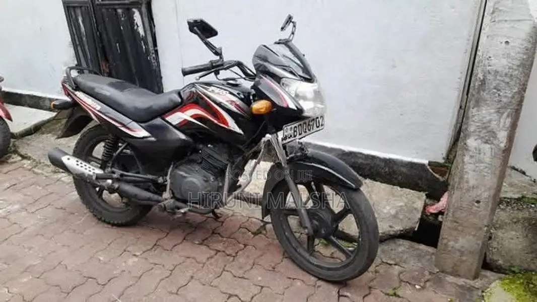 TVS Metro 2016