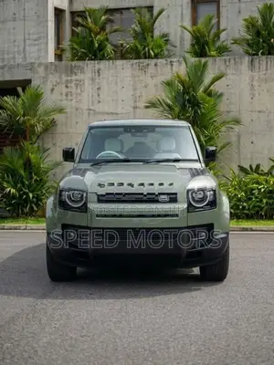 Land Rover Defender P300e X-Dynamic HSE 2026