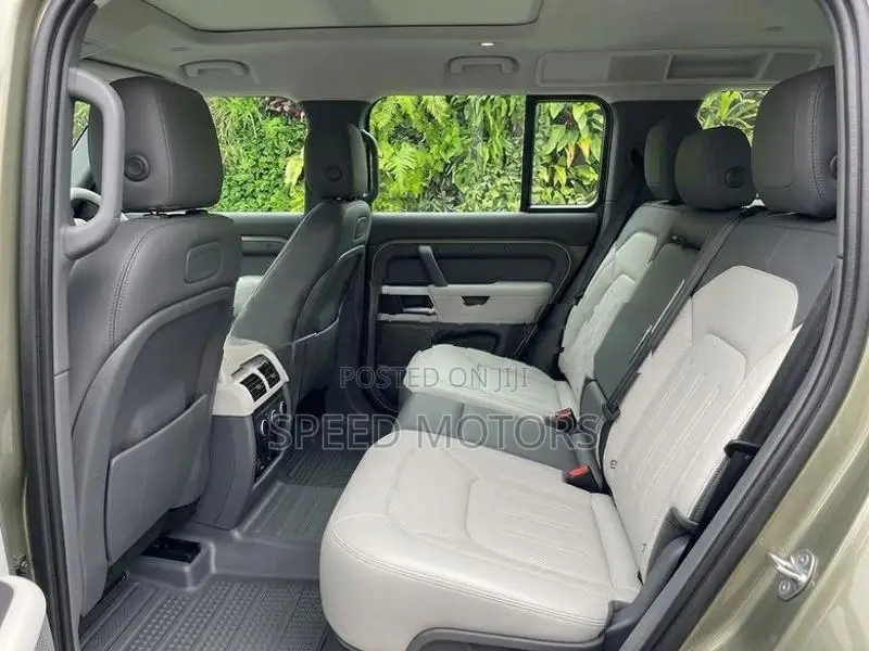 Land Rover Defender P300e X-Dynamic HSE 2026