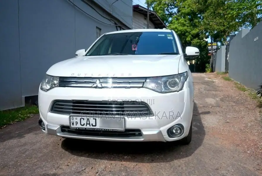 Mitsubishi Outlander 2015