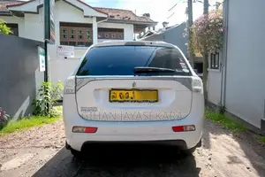 Mitsubishi Outlander 2015
