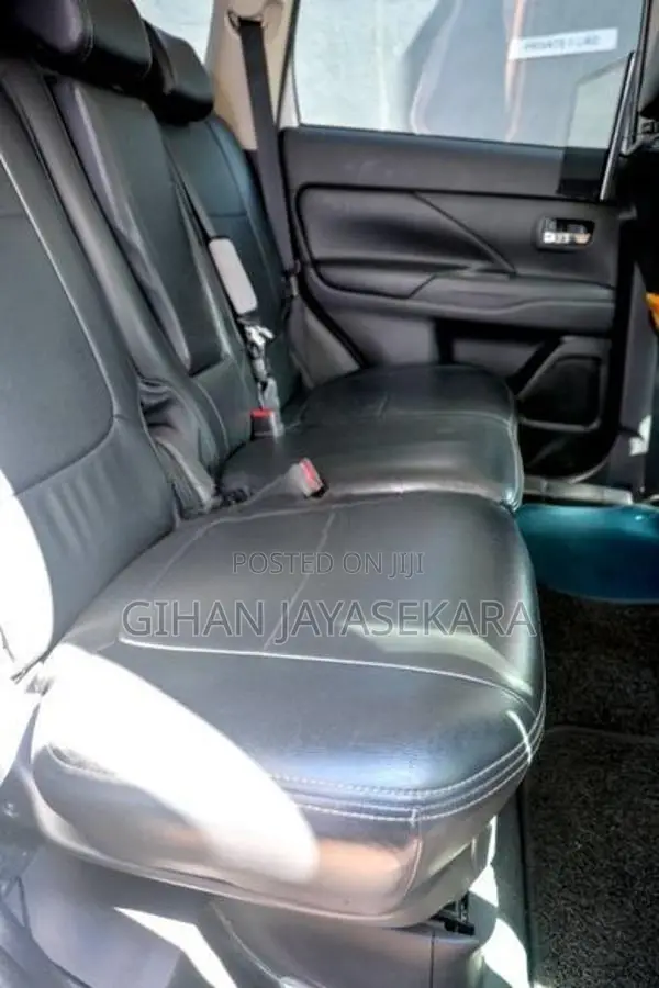 Mitsubishi Outlander 2015