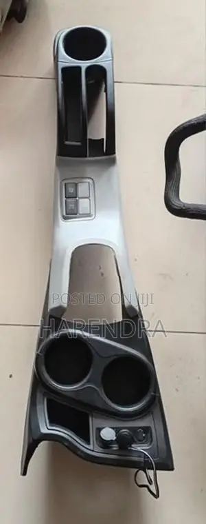 Toyota Aqua NHP10 Center console