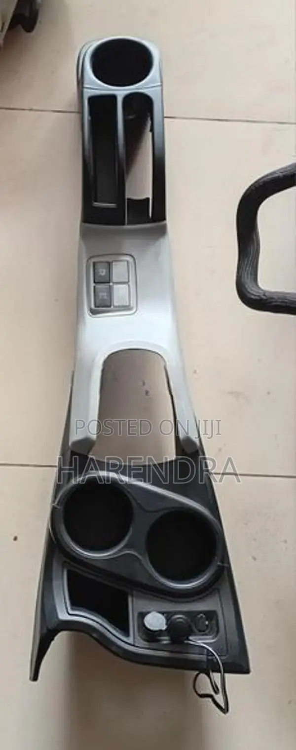 Toyota Aqua NHP10 Center console